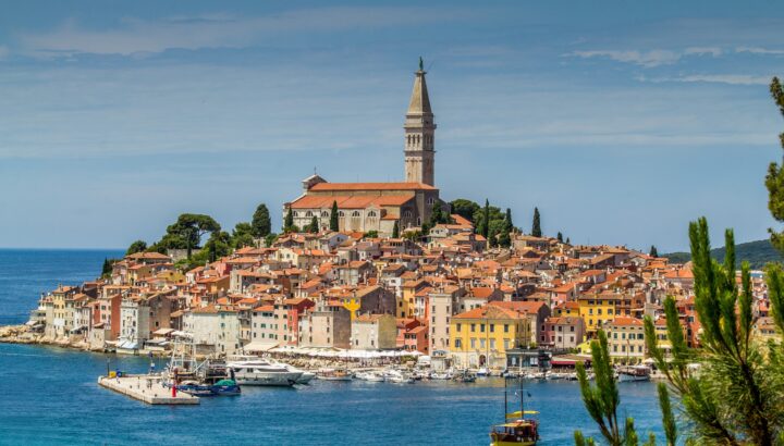 Tour de Istria: Rent a bike and find 5 best beaches near Rovinj